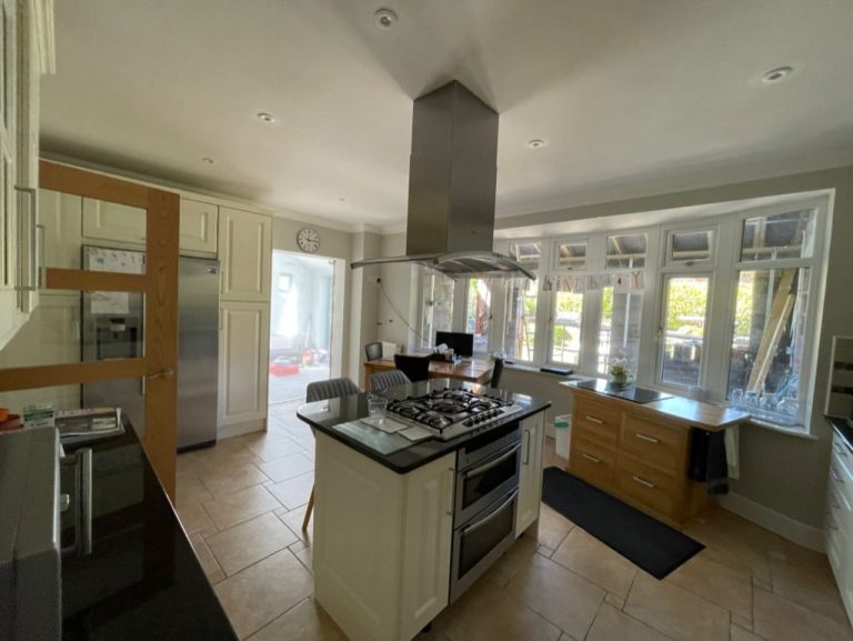 WhatsApp Image 2025-02-14 at 1.00.48 pm